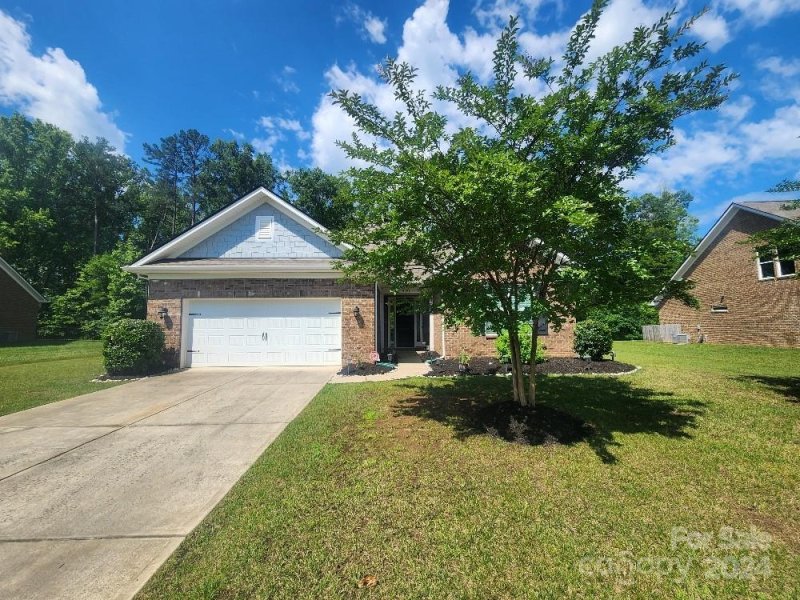 8751 Mullis Forest Court