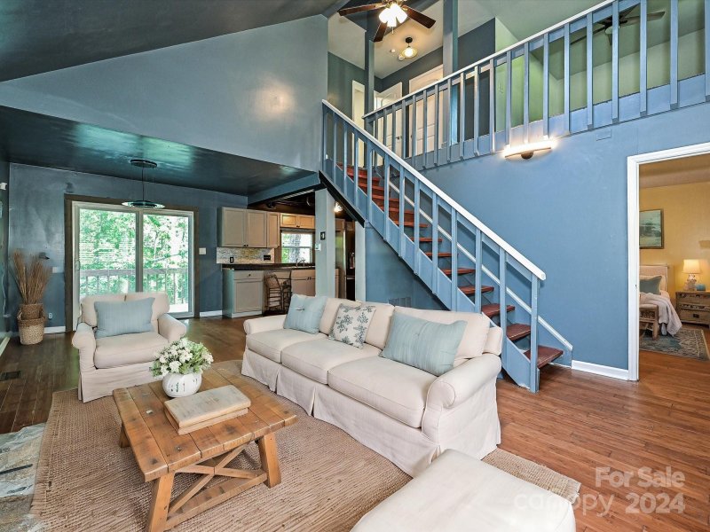 Property image 5 at 7913 Briardale Drive, Charlotte, NC 28212