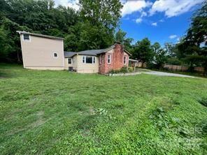 Property image 2 at 502 Lyndhurst Drive, Hendersonville, NC 28791