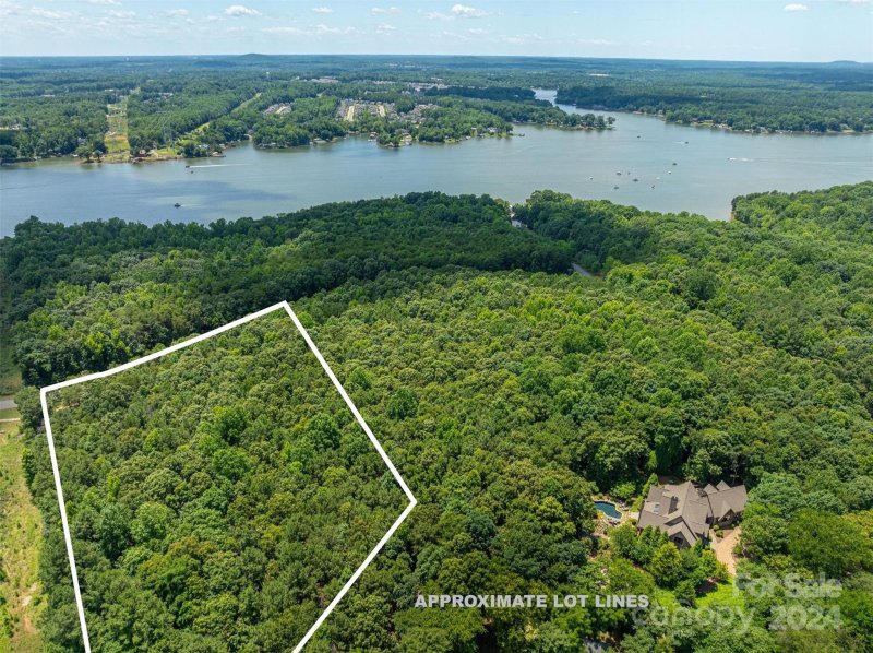 Property image 4 at 9532 Little Kern Lane, Charlotte, NC 28278