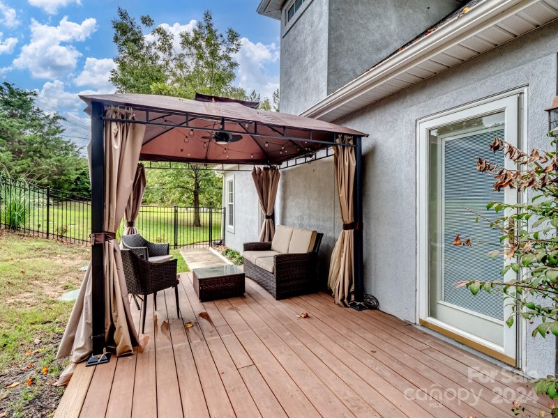 Property image 4 at 104 Grand Bay Drive, Mooresville, NC 28117