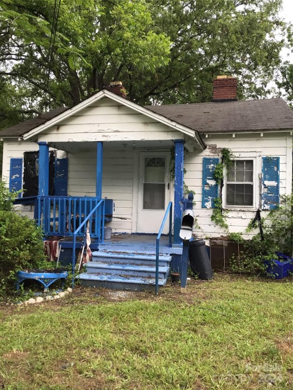 647 Simpson Street