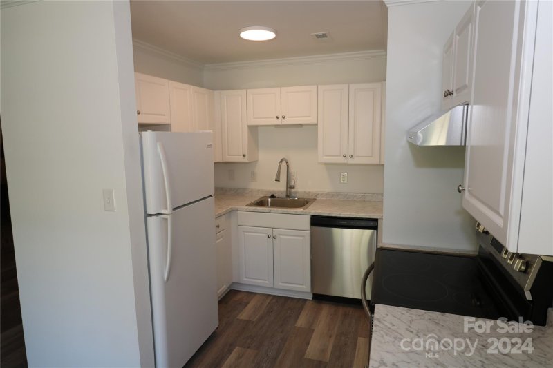 Property image 4 at 7325 Walnut Wood Drive, Charlotte, NC 28227