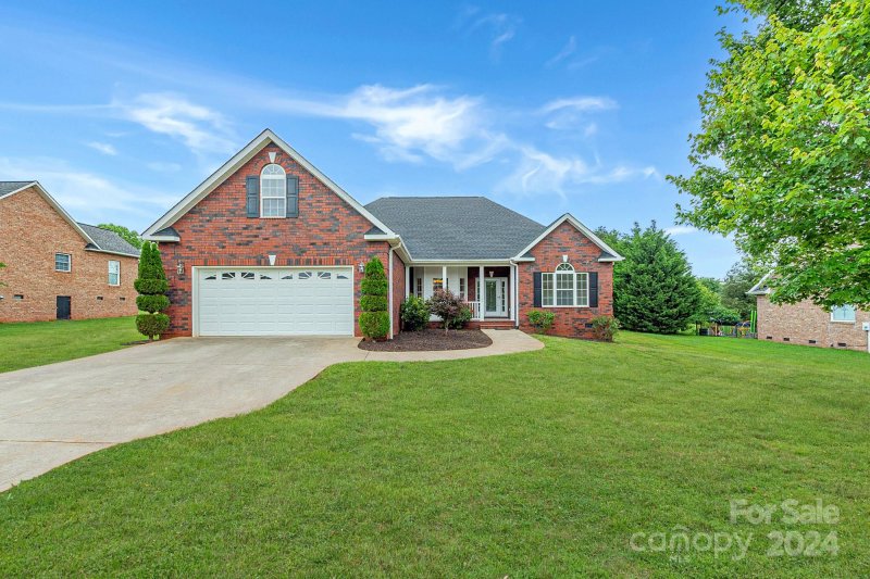 Property image 2 at 125 Postell Drive, Statesville, NC 28625