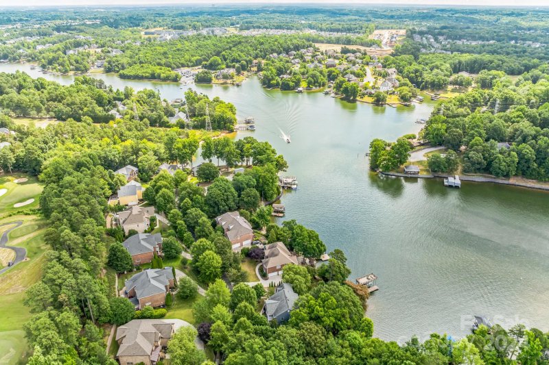 Property image 3 at 936 Rocky Point Lane, Tega Cay, SC 29708