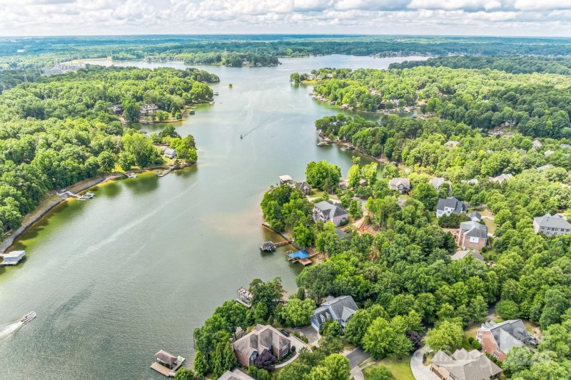 Property image 4 at 936 Rocky Point Lane, Tega Cay, SC 29708