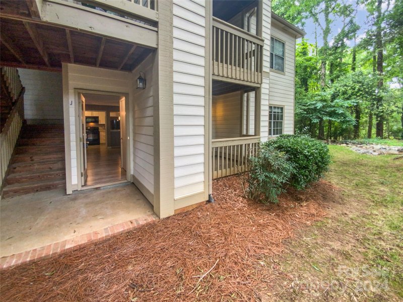 Property image 2 at 1001 Churchill Downs Court, Charlotte, NC 28211
