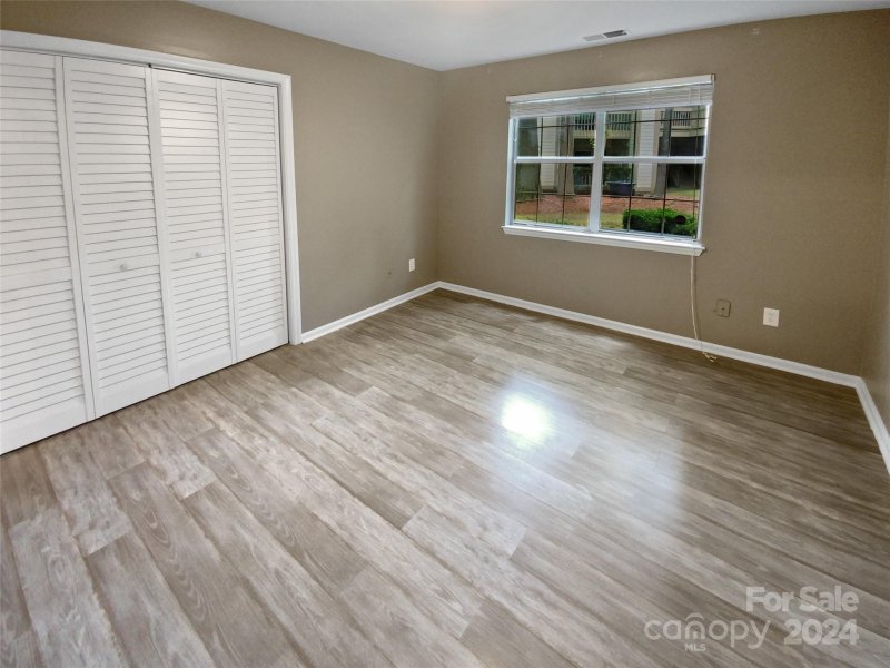 Property image 4 at 1001 Churchill Downs Court, Charlotte, NC 28211