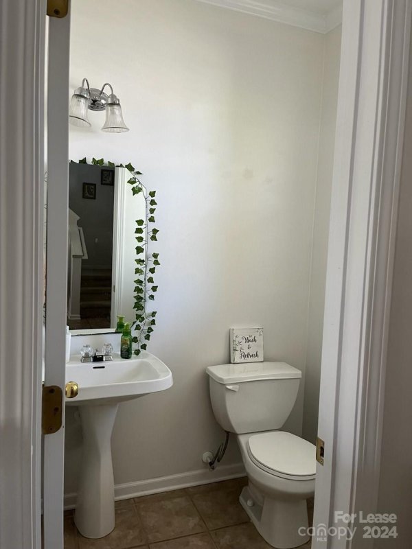 Property image 3 at 9806 Forest Run Lane, Charlotte, NC 28277