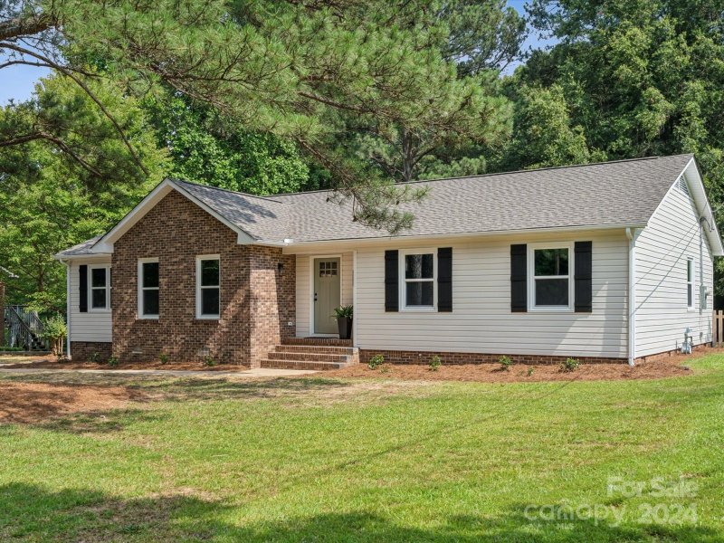 Property image 3 at 742 Hillcroft Place, Rock Hill, SC 29732