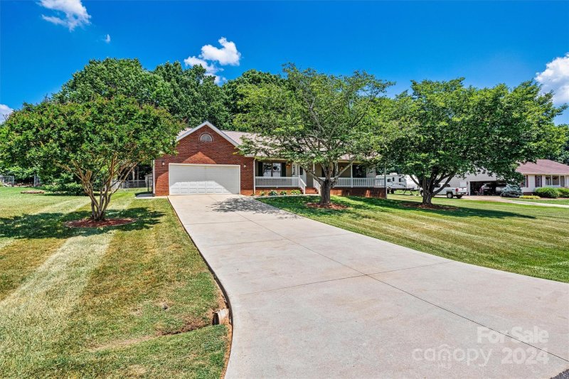 Property image 4 at 119 Stonefield Drive, Statesville, NC 28677