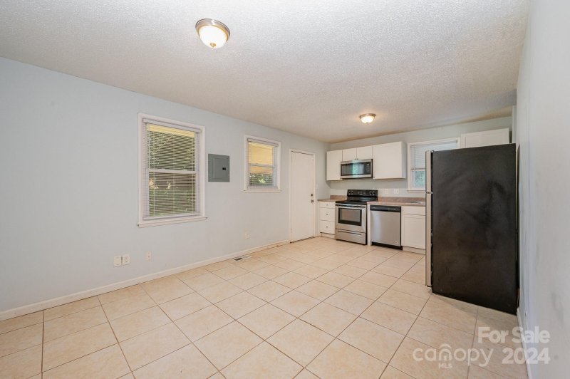 Property image 4 at 5152 Grapevine Drive, Charlotte, NC 28217