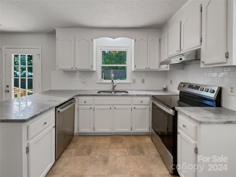 Property image 4 at 118 Hickory Creek Drive, Gastonia, NC 28052