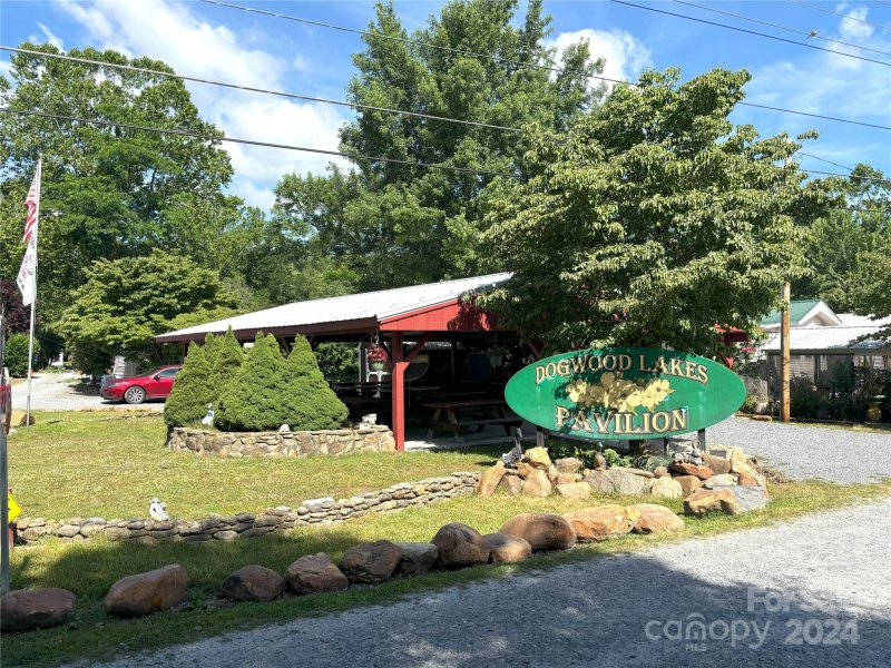 Property image 2 at 306 Mallard Loop, Waynesville, NC 28785