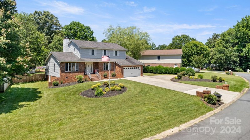 Property image 2 at 321 Swamp Fox Drive, Fort Mill, SC 29715