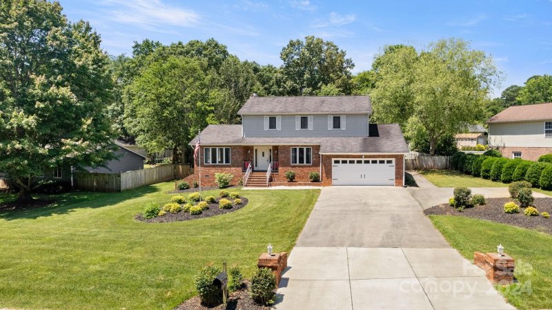 Property image 3 at 321 Swamp Fox Drive, Fort Mill, SC 29715