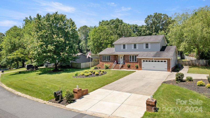 Property image 4 at 321 Swamp Fox Drive, Fort Mill, SC 29715