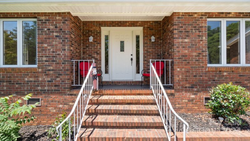 Property image 5 at 321 Swamp Fox Drive, Fort Mill, SC 29715