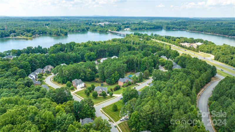 Property image 4 at 11505 Shimmering Lake Drive, Charlotte, NC 28214