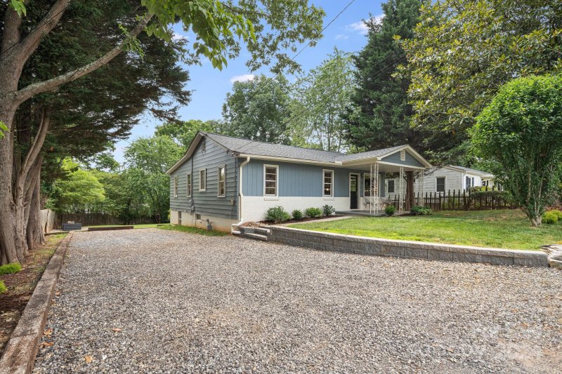 Property image 5 at 5 La Rue Street, Asheville, NC 28806