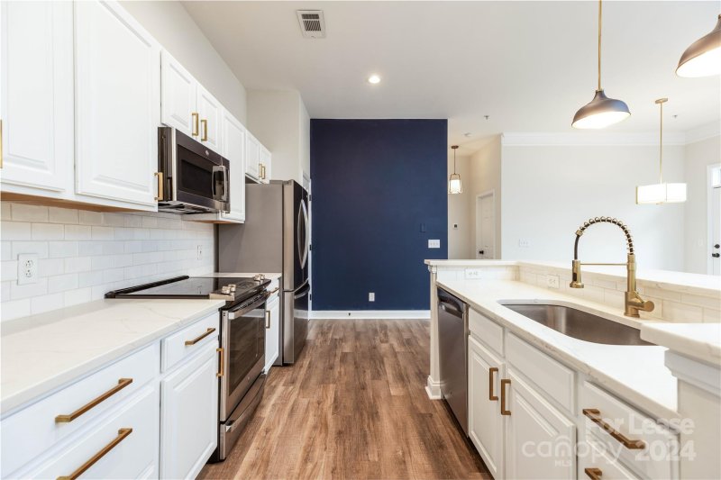 Property image 3 at 779 Garden District Drive, Charlotte, NC 28202