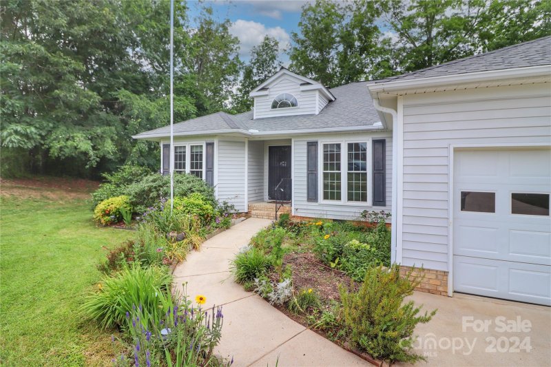 Property image 4 at 111 Misty Pond Court, Mooresville, NC 28115