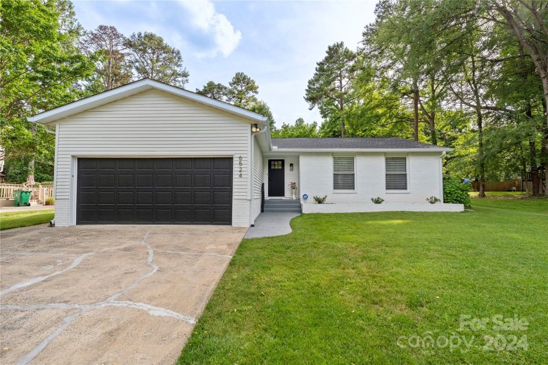 Property image 2 at 6524 Morganford Road, Charlotte, NC 28211