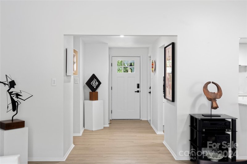 Property image 5 at 6524 Morganford Road, Charlotte, NC 28211