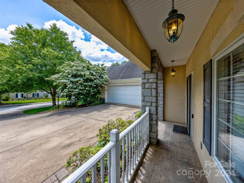 Property image 5 at 37 Bideford Row, Asheville, NC 28803