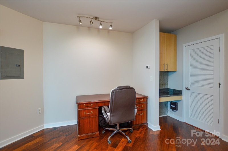 Property image 3 at 210 N Church Street, Charlotte, NC 28202