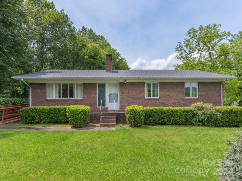 Property image 2 at 769 Country Club Drive, Waynesville, NC 28786