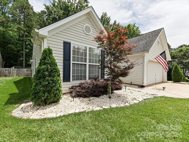 Property image 2 at 1607 Eagle Lake Drive, Fort Mill, SC 29707