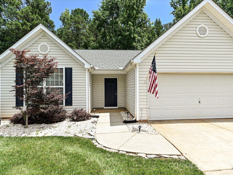 Property image 3 at 1607 Eagle Lake Drive, Fort Mill, SC 29707