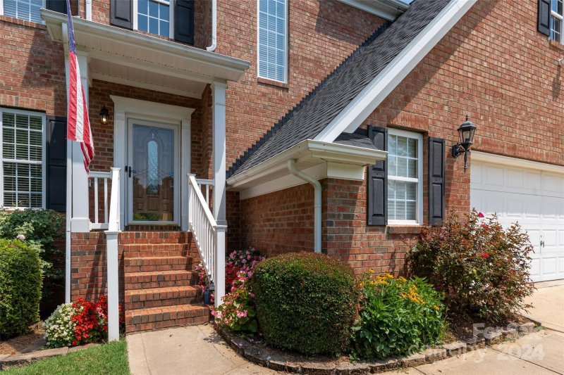 Property image 4 at 10731 Persimmon Creek Drive, Mint Hill, NC 28227