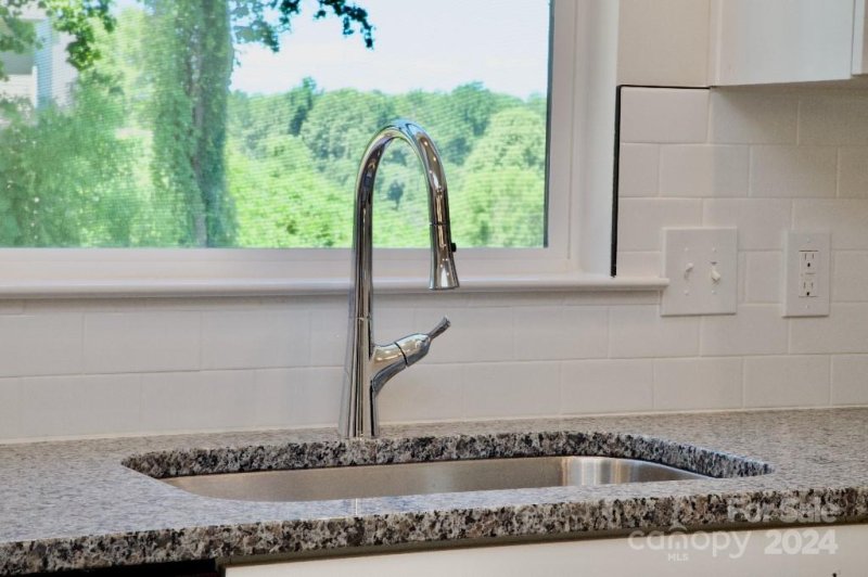 Property image 4 at 112 Endicott Court, Mooresville, NC 28115