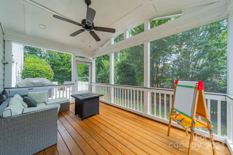 Property image 4 at 6631 Charter Hills Road, Charlotte, NC 28277