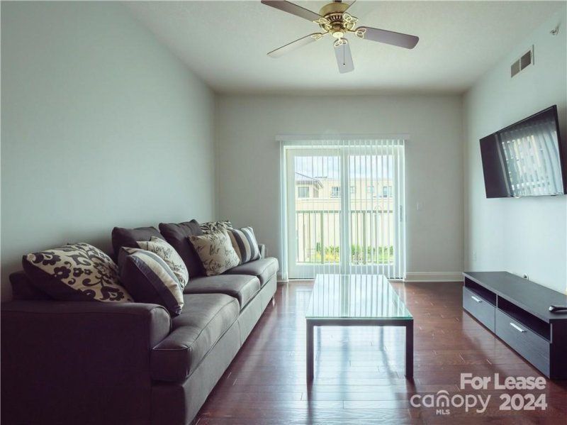 Property image 4 at 721 Governor Morrison Street, Charlotte, NC 28211