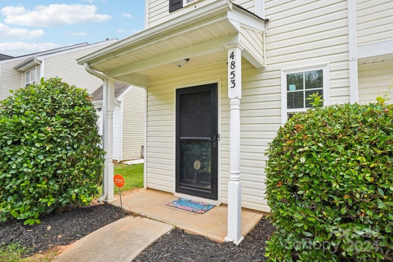 Property image 5 at 4853 Elizabeth Road, Charlotte, NC 28269