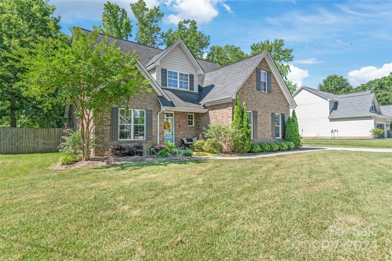 Property image 2 at 304 Parallel Drive, Harrisburg, NC 28075