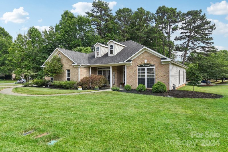 Property image 2 at 7526 Sedgebrook Drive, Stanley, NC 28164