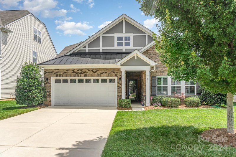 Property image 2 at 211 Paradise Hills Circle, Mooresville, NC 28115