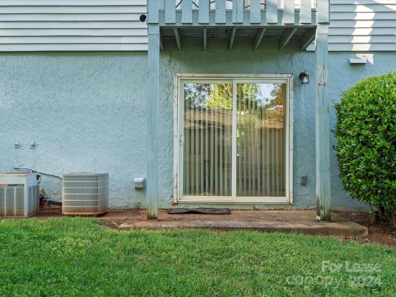 Property image 2 at 1904 Beechtree Court, Charlotte, NC 28210