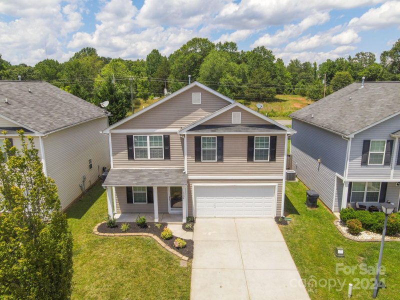 Property image 2 at 1724 Eastway Drive, Dallas, NC 28034