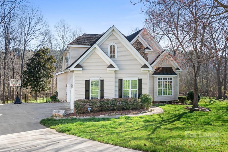 Property image 2 at 7277 Willowbrook Drive, Denver, NC 28037