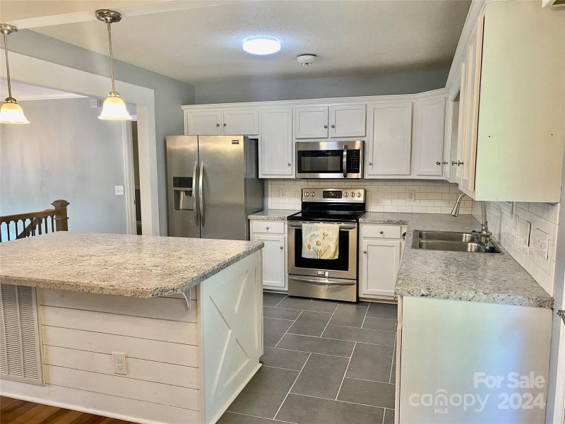 Property image 5 at 206 Timber Ridge Drive, Lenoir, NC 28645