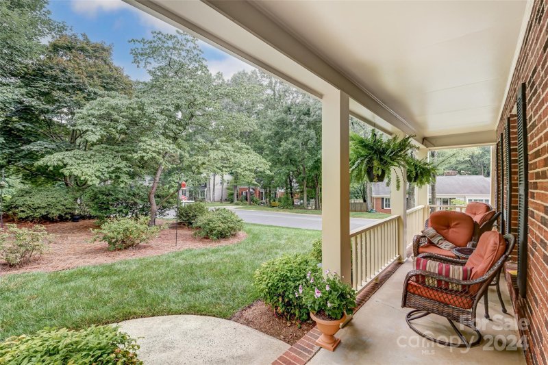 Property image 3 at 9801 Mcclendon Court, Matthews, NC 28105