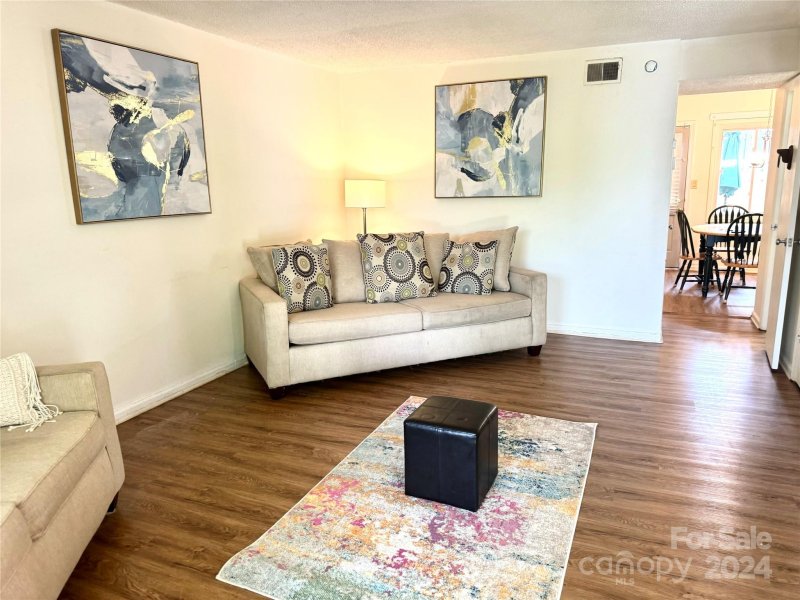 Property image 4 at 1931 Mereview Court, Charlotte, NC 28210