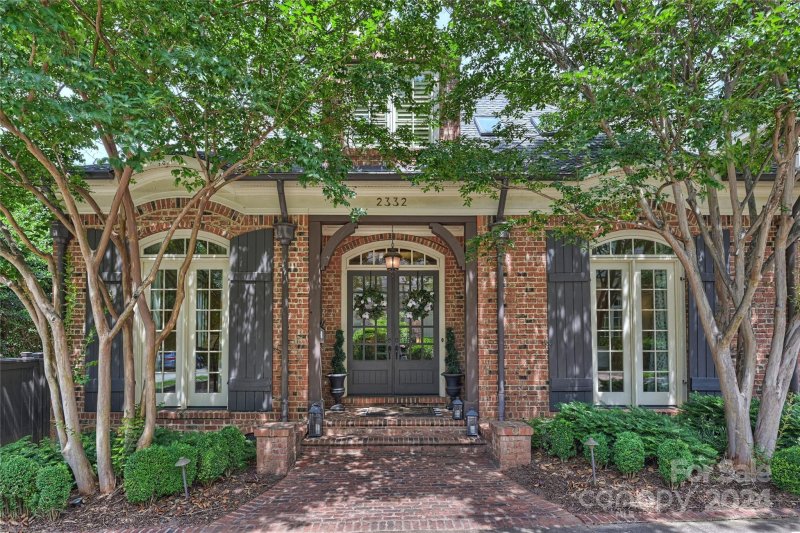 Property image 2 at 2332 Providence Road, Charlotte, NC 28211