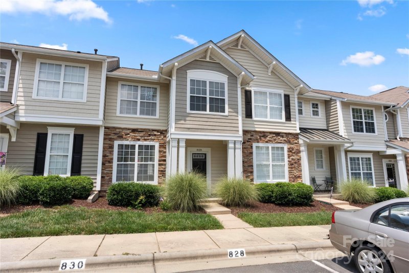 Property image 2 at 828 Gentlewinds Court, Fort Mill, SC 29708