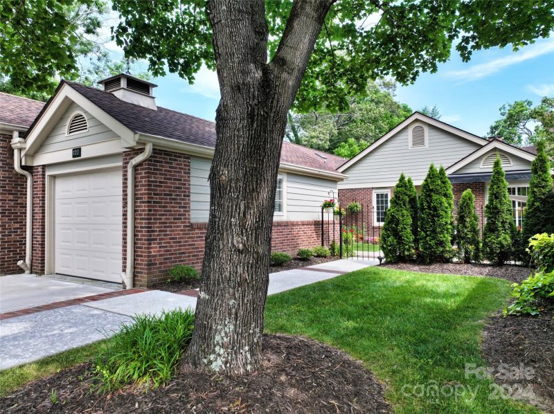 Property image 3 at 120 Glenbrook Drive, Hendersonville, NC 28739